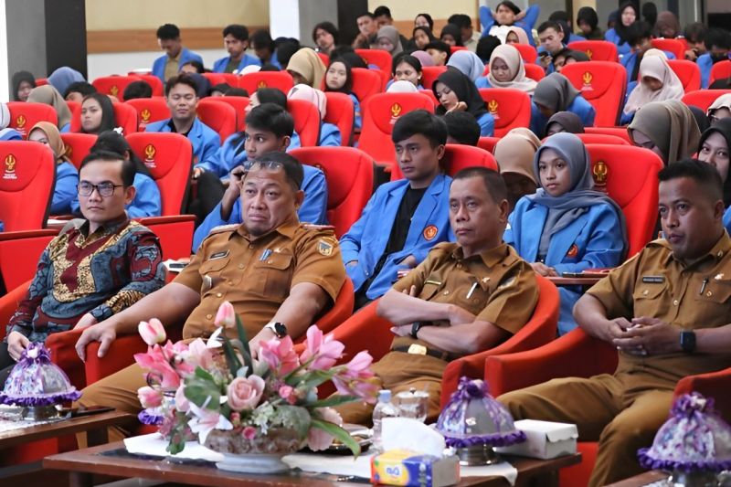 Mahasiswa Universitas Tadulako mengikuti program "Keluarga Muda Berdaya dan Siap Nikah goes to Campus" di Palu, Selasa (27/8/2024). (ANTARA/HO-Humas Pemprov Sulteng)