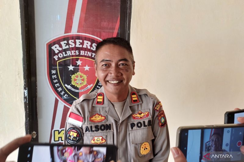 Polres Bintan Gagalkan Penyelundupan Burung Dilindungi ke Malaysia