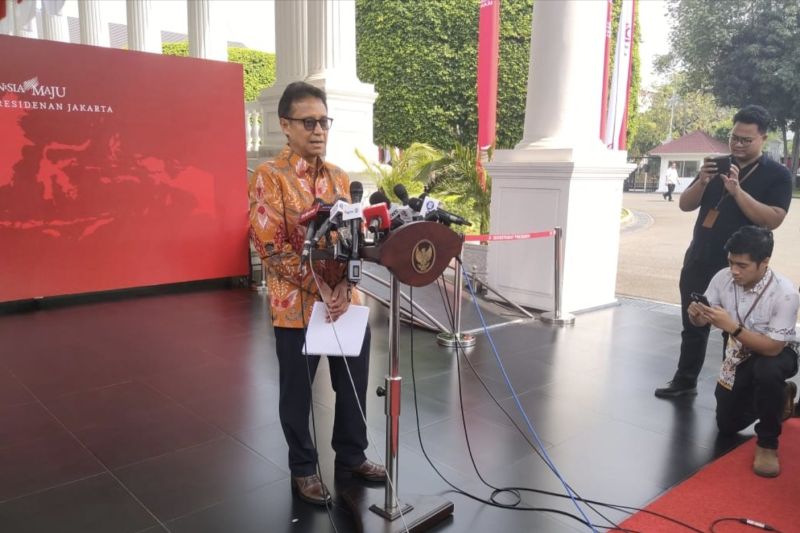 Menteri Kesehatan Budi Gunadi Sadikin saat menyampaikan keterangan terkait Mpox di kompleks Istana Kepresidenan Jakarta, Selasa (27/8/2024). (ANTARA/Andi Firdaus)