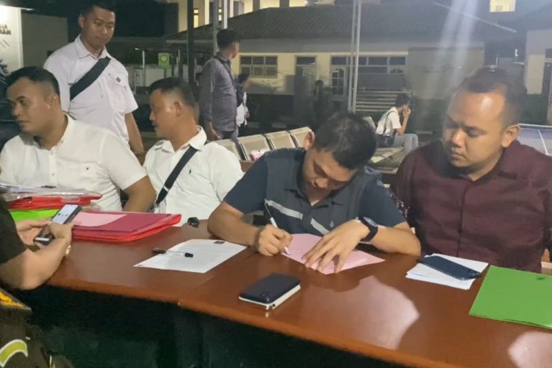 Kejaksaan Jambi Tahan Tersangka Kasus Penggelapan Kapal Tongkang