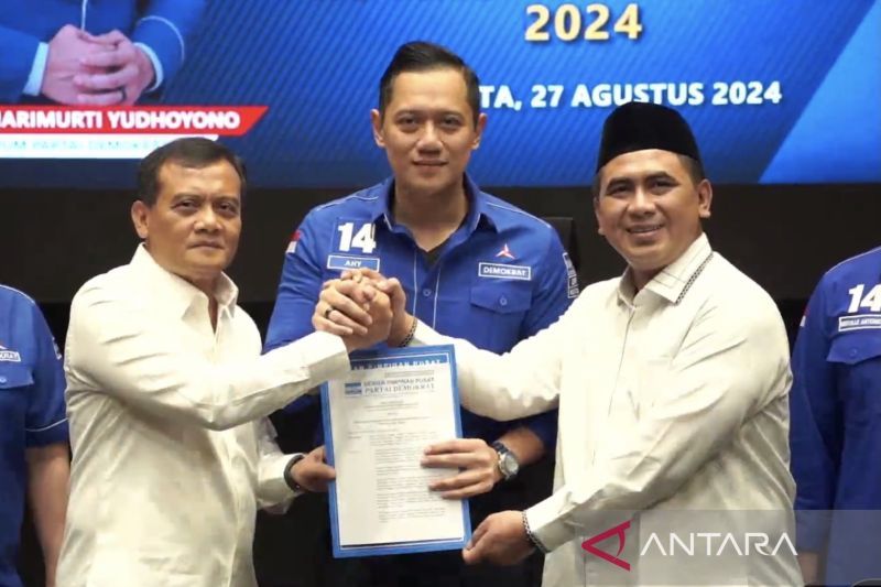 AHY Serahkan Rekomendasi untuk Luthfi dan Taj Yasin di Pilkada Jateng