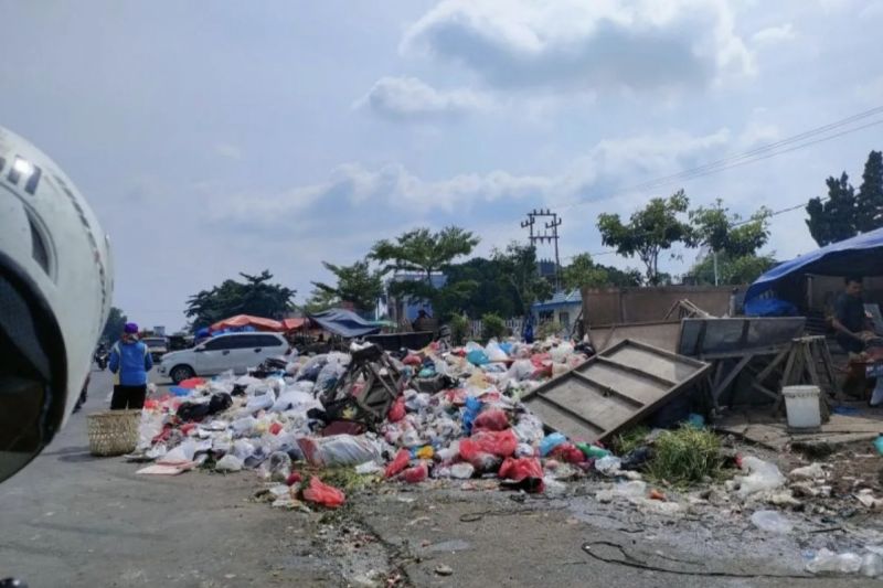 DLHK Pekanbaru Olah Sampah Pasar Jadi Kompos Demi Lingkungan