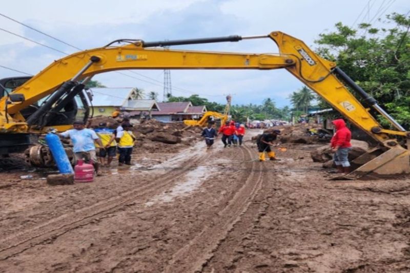 Tanggap Darurat Kementerian PUPR Atasi Banjir di Ternate