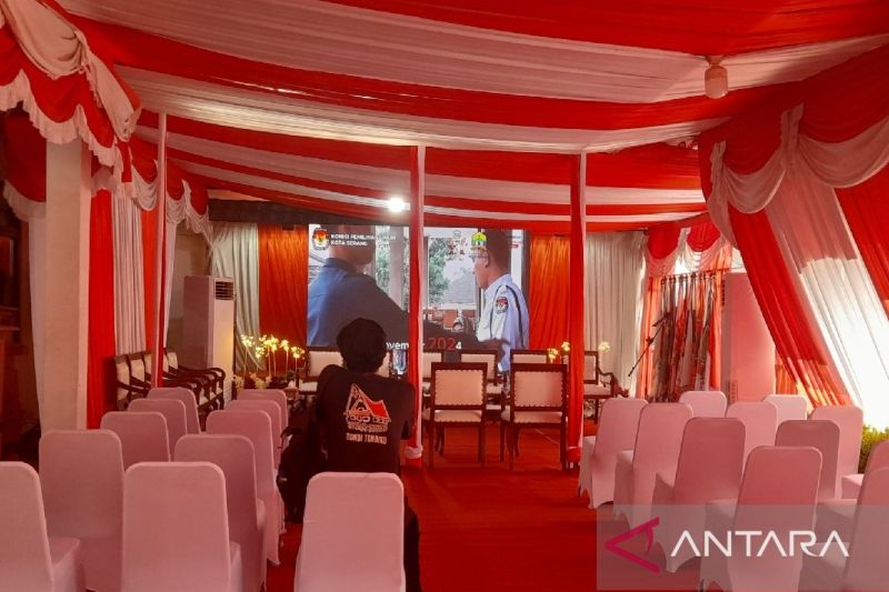 Suasana Kantor KPU Kota Serang, di Serang, Banten, Selasa (27/8/2024). (ANTARA/Desi Purnama Sari)