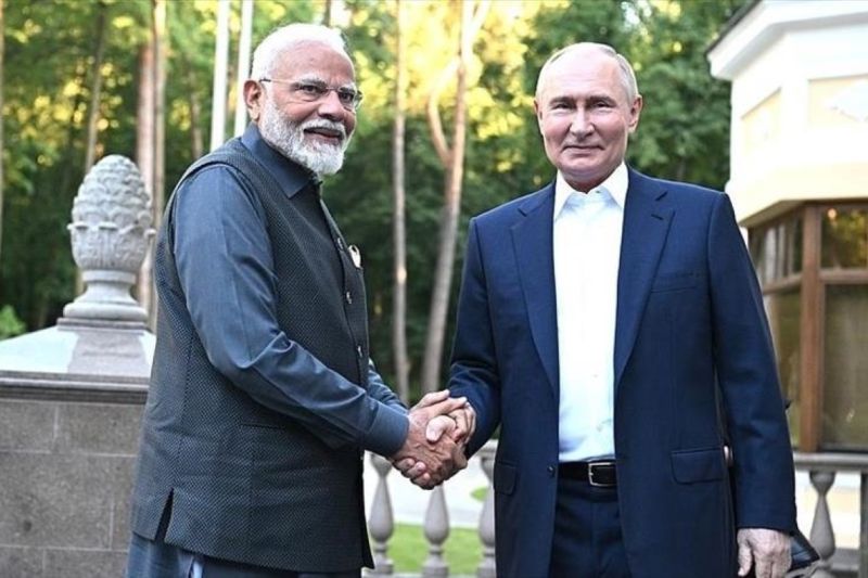 Ilustrasi pertemuan Presiden Rusia Vladimir Putin dan Perdana Menteri India Narendra Modi/ANTARA/Anadolu/PY