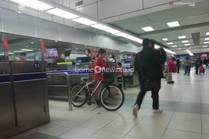 Ilustrasi - Suasana di pos pemeriksaan imigrasi di Zhuhai, Provinsi Guangdong, China, dengan Makau. ANTARA/M. Irfan Ilmie