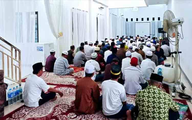 Bakal Calon Bupati dan Wakil Bupati Barito Utara Gelar Salat Hajat sebelum Daftar ke KPU
