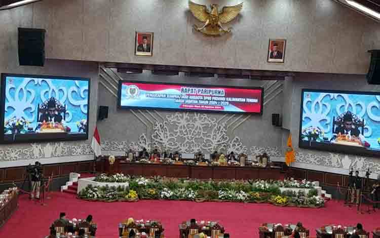 Perdana, Arton S Dohong Pimpin Rapat Paripurna Dewan