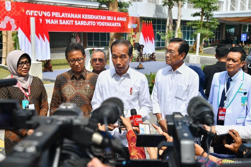 Presiden Joko Widodo memberikan keterangan kepada wartawan di Yogyakarta, Rabu (28/8/2024). ANTARA/HP-Biro Pers Sekretariat Presiden