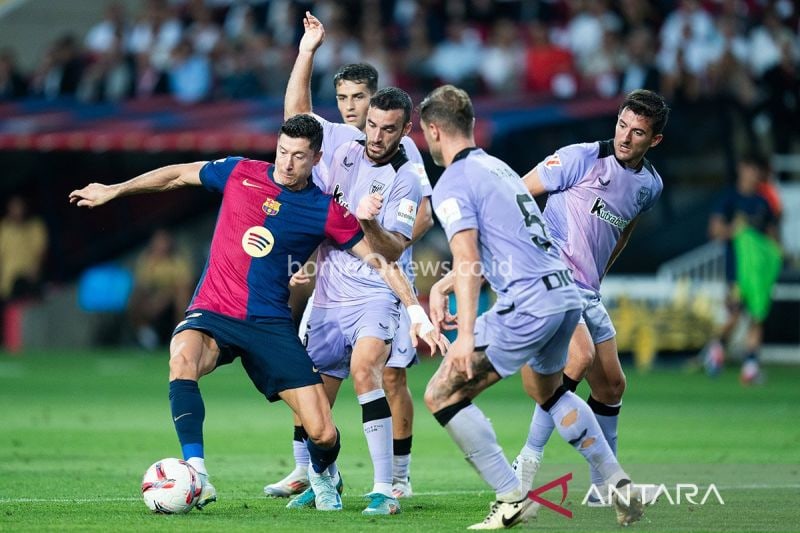 Hansi Flick Tegaskan Barcelona Masih Perlu Bekerja Keras