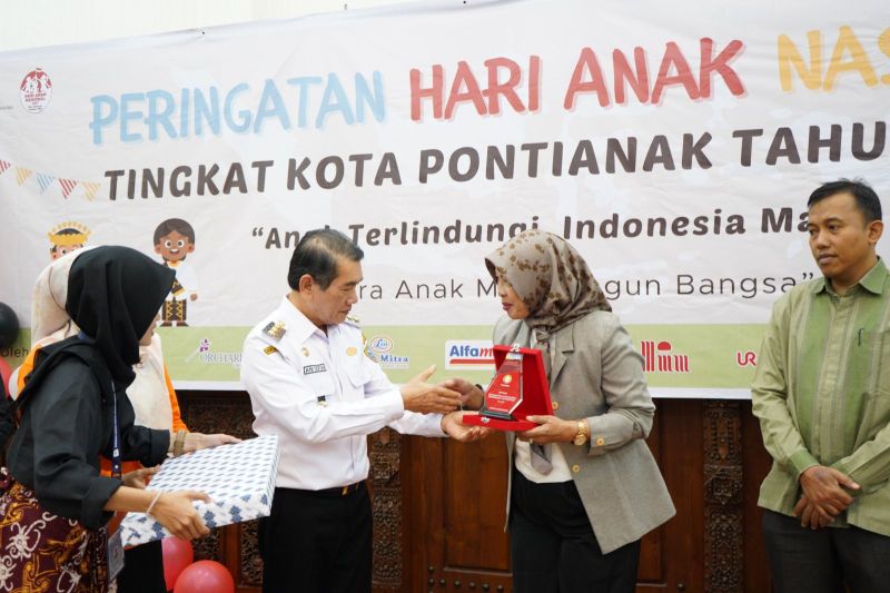 Mendorong Pelajar Pontianak Meraih Masa Depan Cemerlang