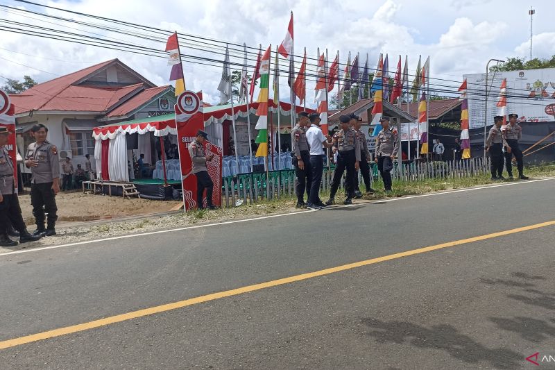 Aparat Keamanan Jaga Pendaftaran Bacalon Bupati Kapuas Hulu