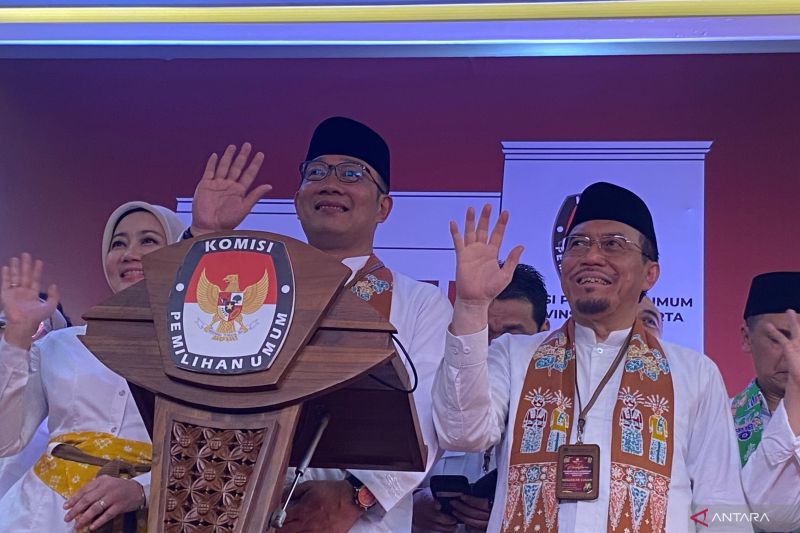 Pasangan bakal calon gubernur dan wakil gubernur (cagub-cawagub) DKI Jakarta Ridwan Kamil-Suswono di Kantor KPU DKI, Jakarta, Rabu (28/8/2024). ANTARA/Luthfia Miranda Putri