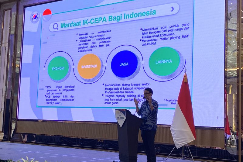 Wakil Menteri Perdagangan Jerry Sambuaga berbicara dalam acara Team Korea-Indonesia Economic Partnership Forum di Jakarta, Rabu (28/8/2024). ANTARA/Shofi Ayudiana