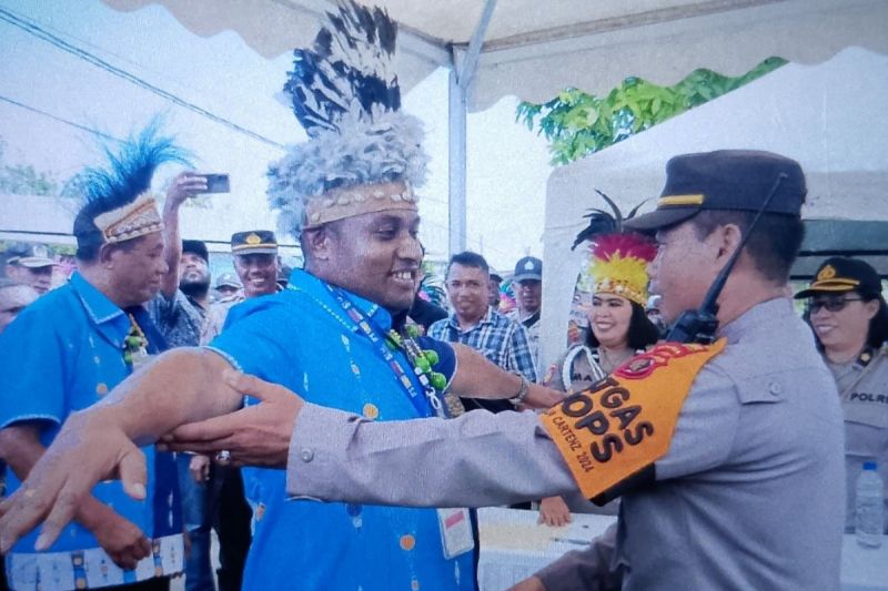 Pengamanan Ketat KPU Biak Menyambut Pendaftaran Pilkada 2024