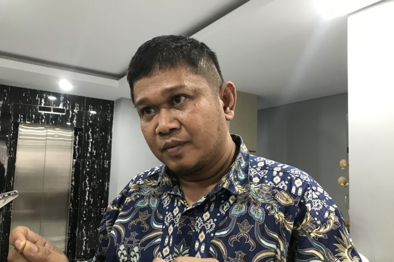 Ketua Bawaslu Maluku Subair, di Ambon. (ANTARA/Winda Herman)