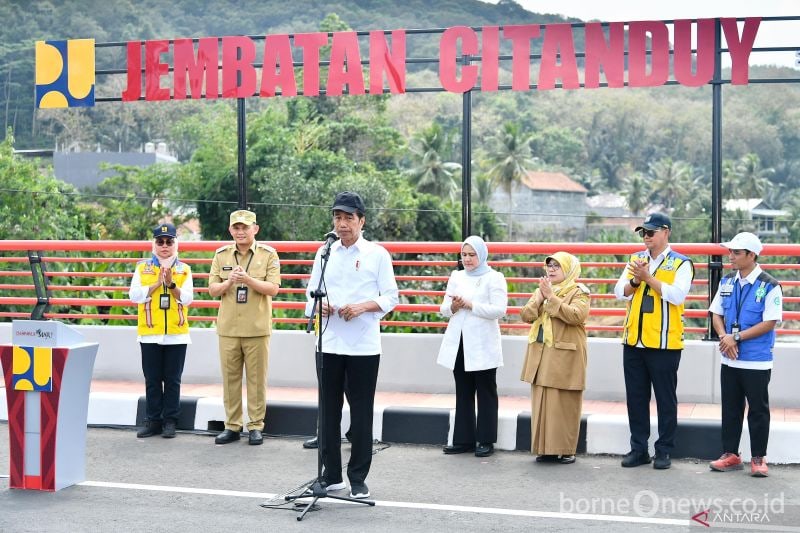 Presiden Joko Widodo meresmikan sejumlah infrastruktur penting di Jawa Barat, Kamis (29/8/2024). ANTARA/HO-Biro Pers Sekretariat Presiden