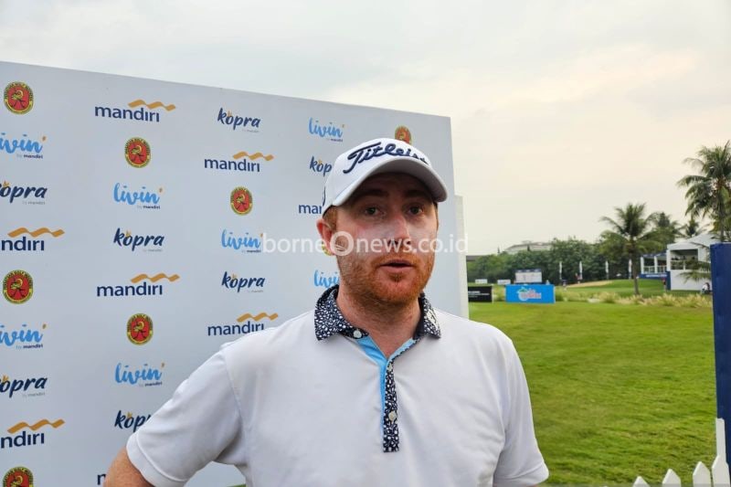 Aaron Wilkin Pimpin Klasemen Mandiri Indonesia Open 2024