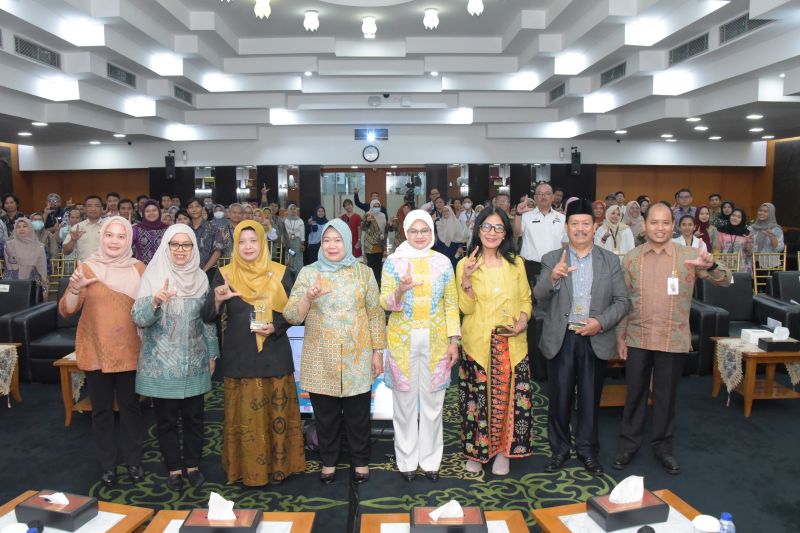 Sekjen MPR RI Siti Fauziah saat Seminar Perpustakaan MPR dengan tema "Membangun Personal Branding Pustakawan Di Era Digital" di Ruang Delegasi, Gedung Nusantara IV, Kompleks Parlemen, Jakarta, Kamis (29/8/2024). (ANTARA/HO-MPR)
