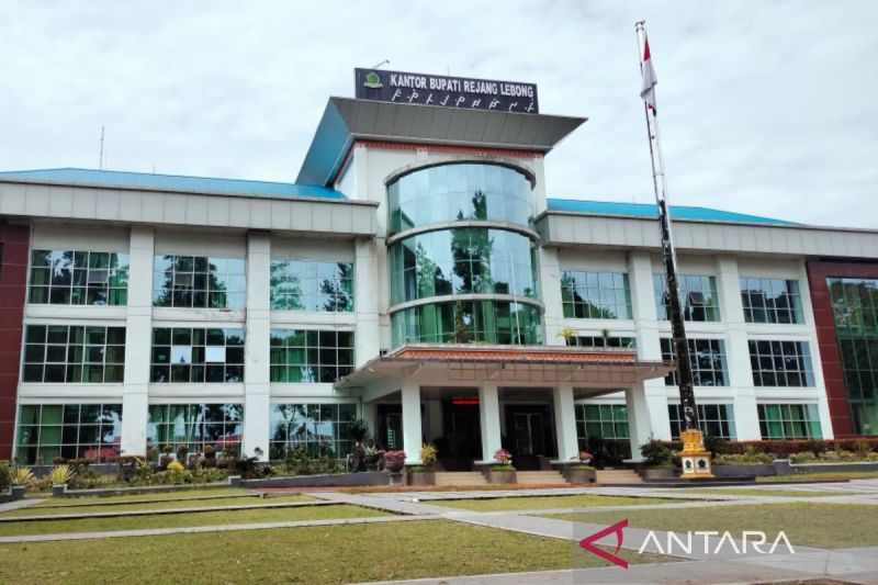 Pusat perkantoran Bupati Rejang Lebong di Jalan S Sukowati Curup. ANTARA/dok/Nur Muhamad