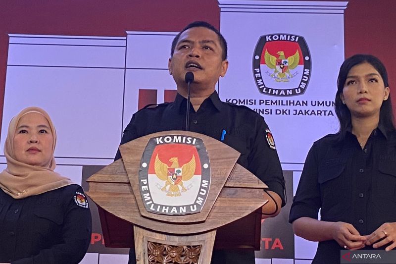Ketua KPU DKI Wahyu Dinata dalam konferensi pers, Jakarta, Rabu (28/8/2024). ANTARA/Luthfia Miranda Putri