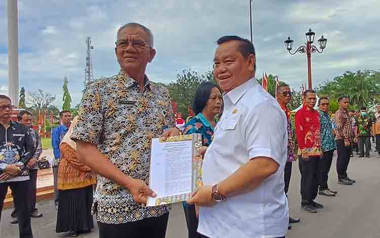 Bupati Kotim Tunjuk Sanggul Menjadi Plh Sekda