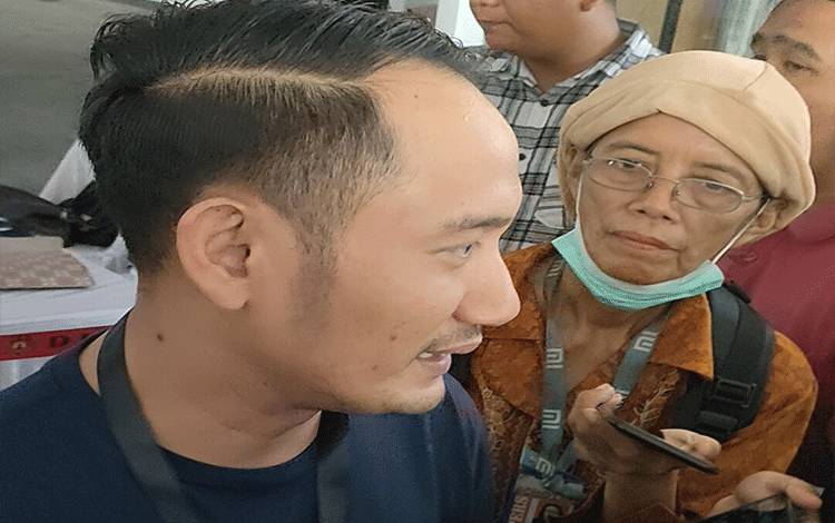 Hasil Pemeriksaan Kesehatan Fairid Naparin Alami Gangguan di Mata