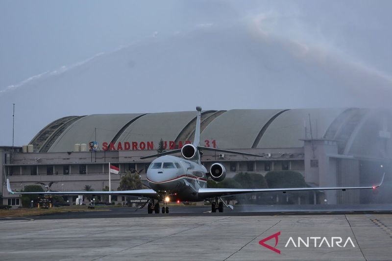 TNI AU Sambut Kedatangan Pesawat Falcon 8X A-0802 di Jakarta