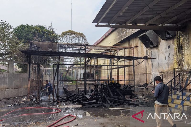 Gudang Transmart di Serang Terbakar, Api Berhasil Dipadamkan