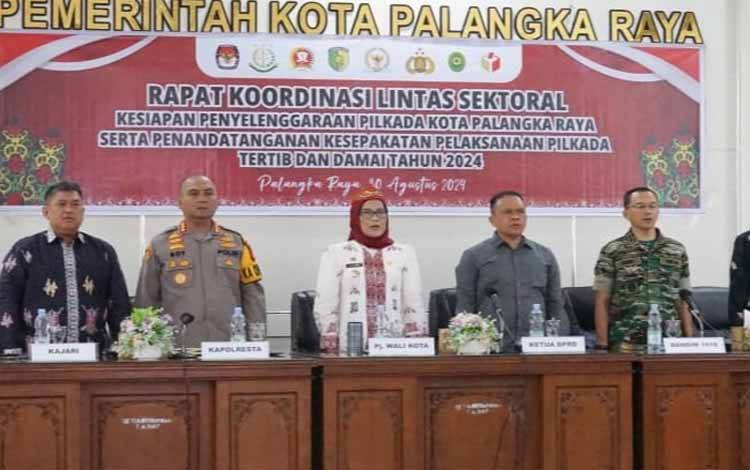 Pj Wali Kota Palangka Raya Tekankan Komitmen Bersama Awali Pilkada Damai dan Tertib