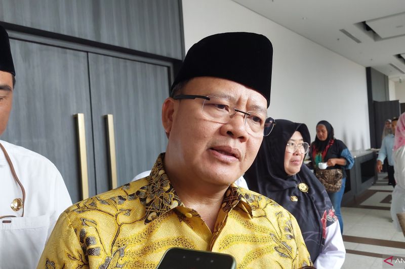 Gubernur Bengkulu Rohidin Mersyah. (ANTARA/Boyke Ledy Watra)