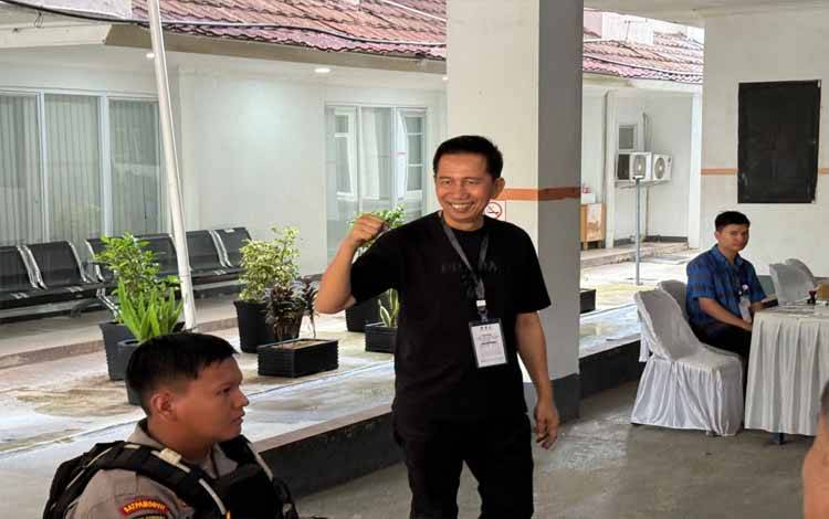 Bakal Calon Gubernur Kalteng, Nadalsyah saat mengikuti rangkaian pemeriksaan di RSUD dr Doris Sylvanus, Jumat, 30 Agustus 2024. (FOTO: IST)