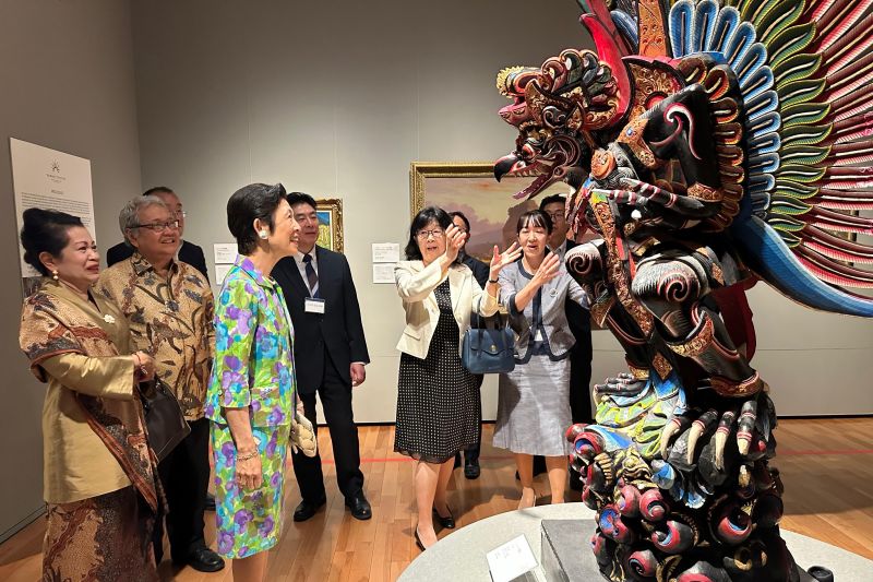Putri Takamado Kunjungi Pameran Seni Budaya Indonesia di Tokyo