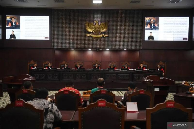 Evaluasi DPR Terhadap Mahkamah Konstitusi, Apakah Kewenangan Terancam?