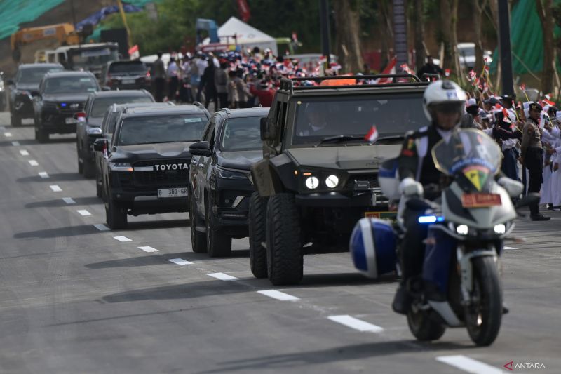 Kirab Pengembalian Duplikat Bendera Pusaka dari IKN ke Jakarta