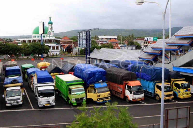 Pertimbangan Sertifikasi Halal Truk Logistik di Indonesia