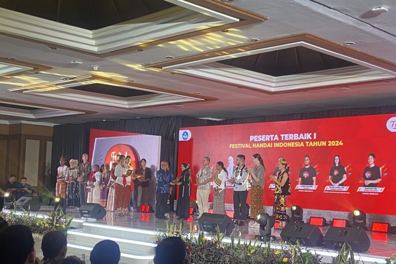 Kemendikbudristek Angkat Finalis FHI 2024 Jadi Duta Persahabatan