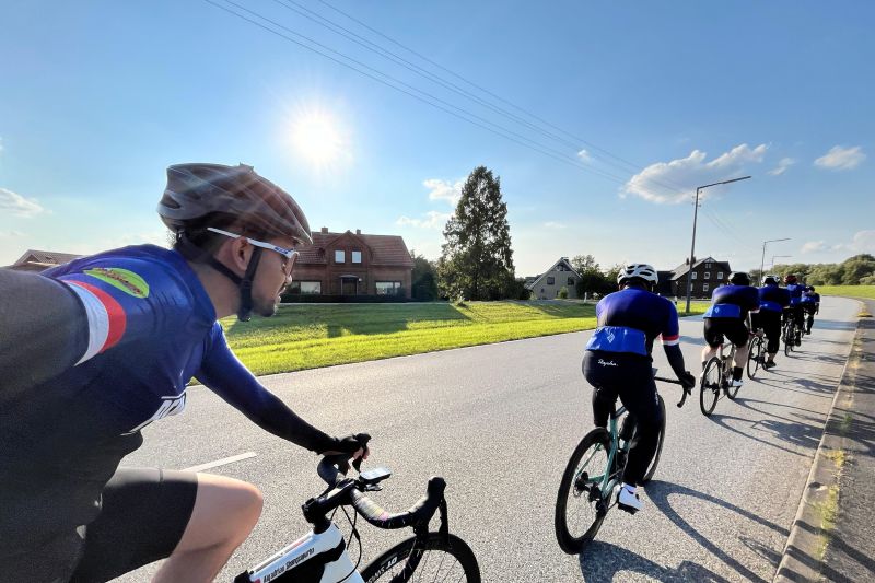 Pesepeda Indonesia mengikuti Ride for Indonesia mulai Jumat (30/8/2024) menempuh jarak kurang lebih 300 km dari Hamburg menuju Berlin pada 30 September-1 Agustus yang diinisiasi oleh Representatif Human Initiative (HI) Indonesia di Jerman. (ANTARA/HO-Human Initiative))