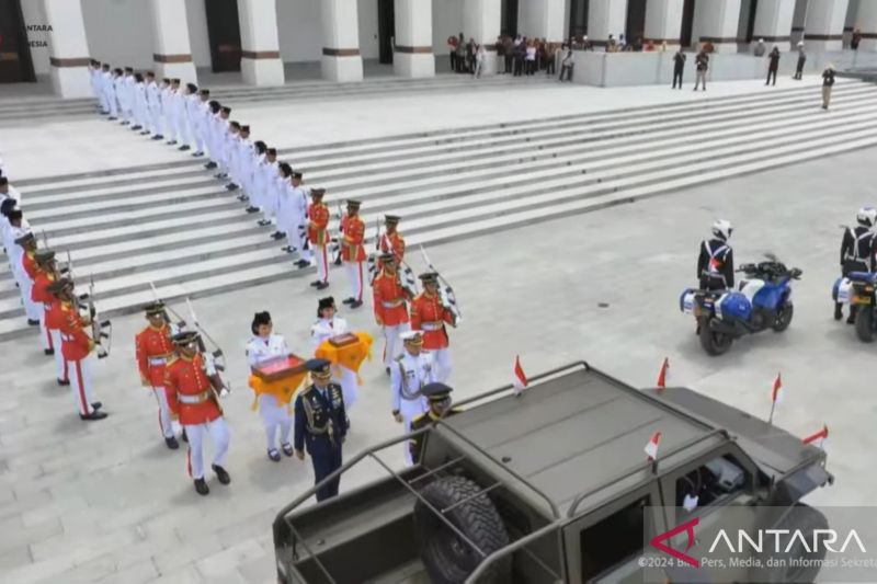 Kirab Pengembalian Bendera Pusaka dan Teks Proklamasi di Jakarta