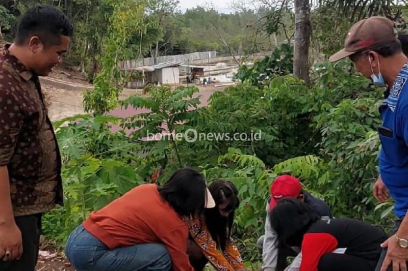 Kemenag Manado Laksanakan Penanaman Pohon untuk Lingkungan Segar