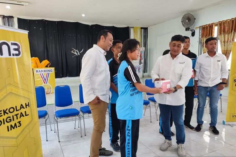 Indosat Ooredoo Hutchison Luncurkan Sekolah Digital di NTT