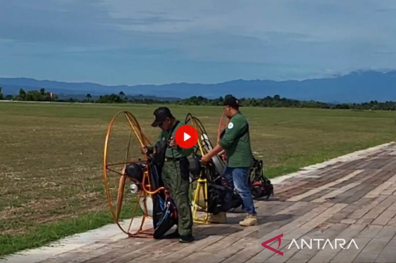 Tangkapan layar - Tim paramotor PON XXI saat uji lapangan PON XXI Aceh-Sumut di venue Bandara Malikussaleh, Kabupaten Aceh Utara. ANTARA TV/Try Vanny