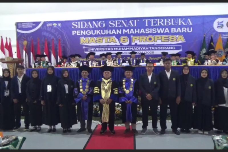 Sidang terbuka senat sekaligus masa ta'aruf (Masta) dan Program Pengenalan Studi Almamater (Propesa) mahasiswa baru Universitas Muhammadiyah Tangerang (UMT) yang dilaksanakan selama dua hari tanggal 31 Agustus dan 1 September 2024. ANTARA/Irfan