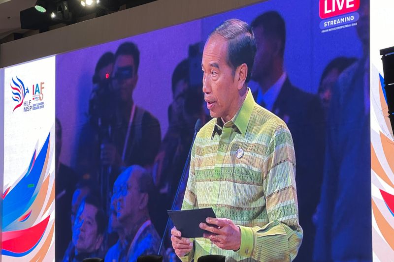 Presiden Jokowi Perkenalkan Prabowo Subianto sebagai Pemimpin Baru