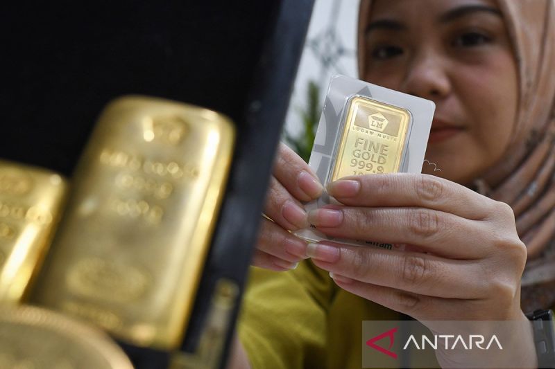 Harga Emas Batangan Antam Stabil di Rp1,401 Juta per Gram
