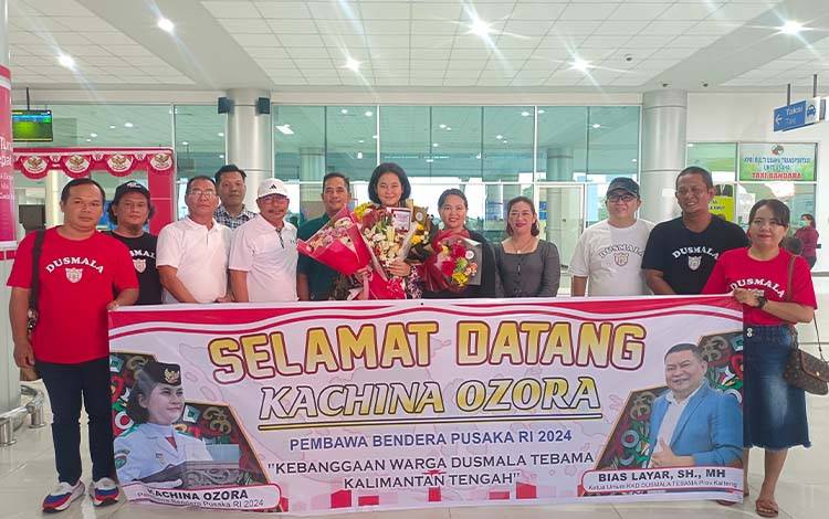 Kachina Ozora, Siswi SMAN 2 Palangka Raya Pembawa Duplikat Bendera Pusaka ke IKN Disambut Hangat KWD Dusmala