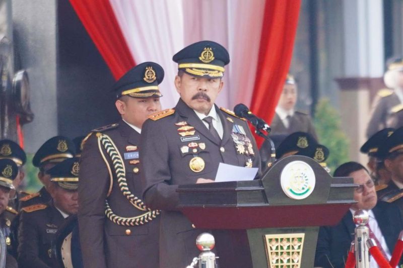 Jaksa Agung ST Burhanuddin memberikan amanat dalam Upacara Peringatan Hari Lahir Kejaksaan RI ke-79 di Lapangan Badan Pendidikan dan Pelatihan (Badiklat) Kejaksaan RI di Jakarta, Senin (2/9/2024). ANTARA/HO-Kejaksaan Agung RI