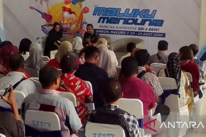 Kepala Balai Penerapan Standar Instrumen Pertanian Maluku Kardiono di Ambon, Senin (2/9/2024) mengatakan para petani khususnya kalangan anak muda di Maluku bisa mendapatkan peluang pasar luar negeri yang lebih luas bila memadukan pengusaan bahasa asing dan IT. (ANTARA/daniel)