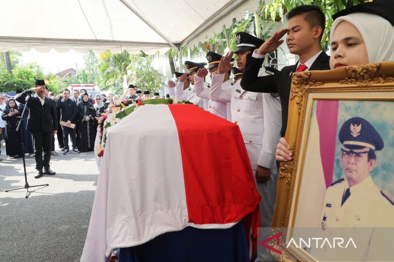 Mengenang Nyat Kadir, Pencetus Kota Batam Dunia Madani