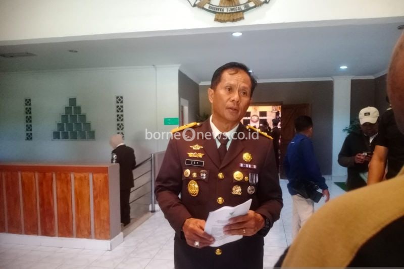 Kepala Kejaksaan Tinggi (Kejati) Nusa Tenggara Timur Zet Tadung Allo saat ditemui di Kantor Kajati NTT di Kupang, Senin (2/9/2024). ANTARA/Kornelis Kaha